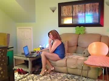 Alicia deHart ! Trans MtF , Help me reach 2000 Followers this month. It's FREE