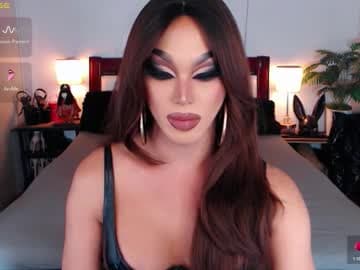 Q U E E N   J E N N I F E R