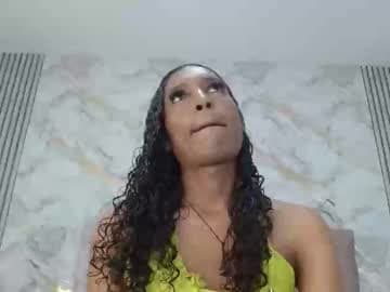 Mia_Hiills